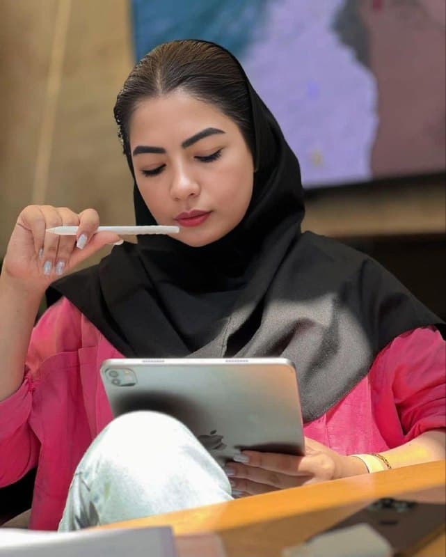 نازنین رهسپار